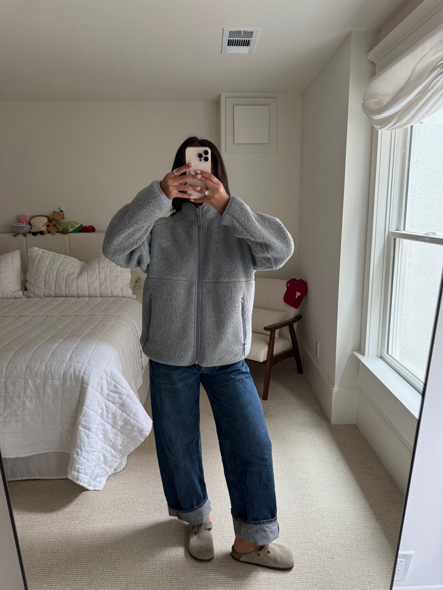 Cozy yet stylish! I am wearing a size Large in this fleece and a size 28 in these denim forum jeans! @Aritzia #Ad #AritziaPartner 