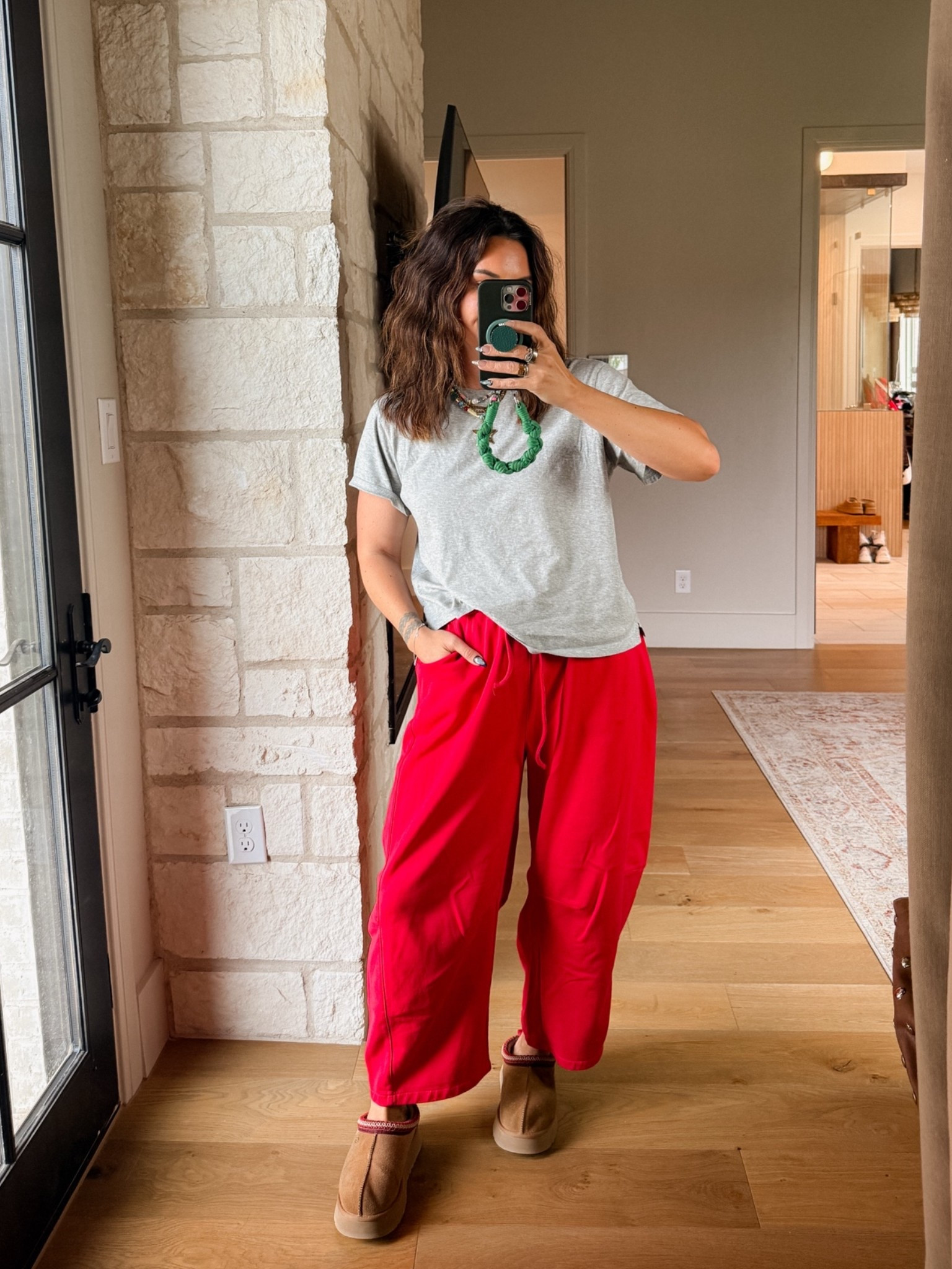 Comfies
Tee: Xl
sweats: xl