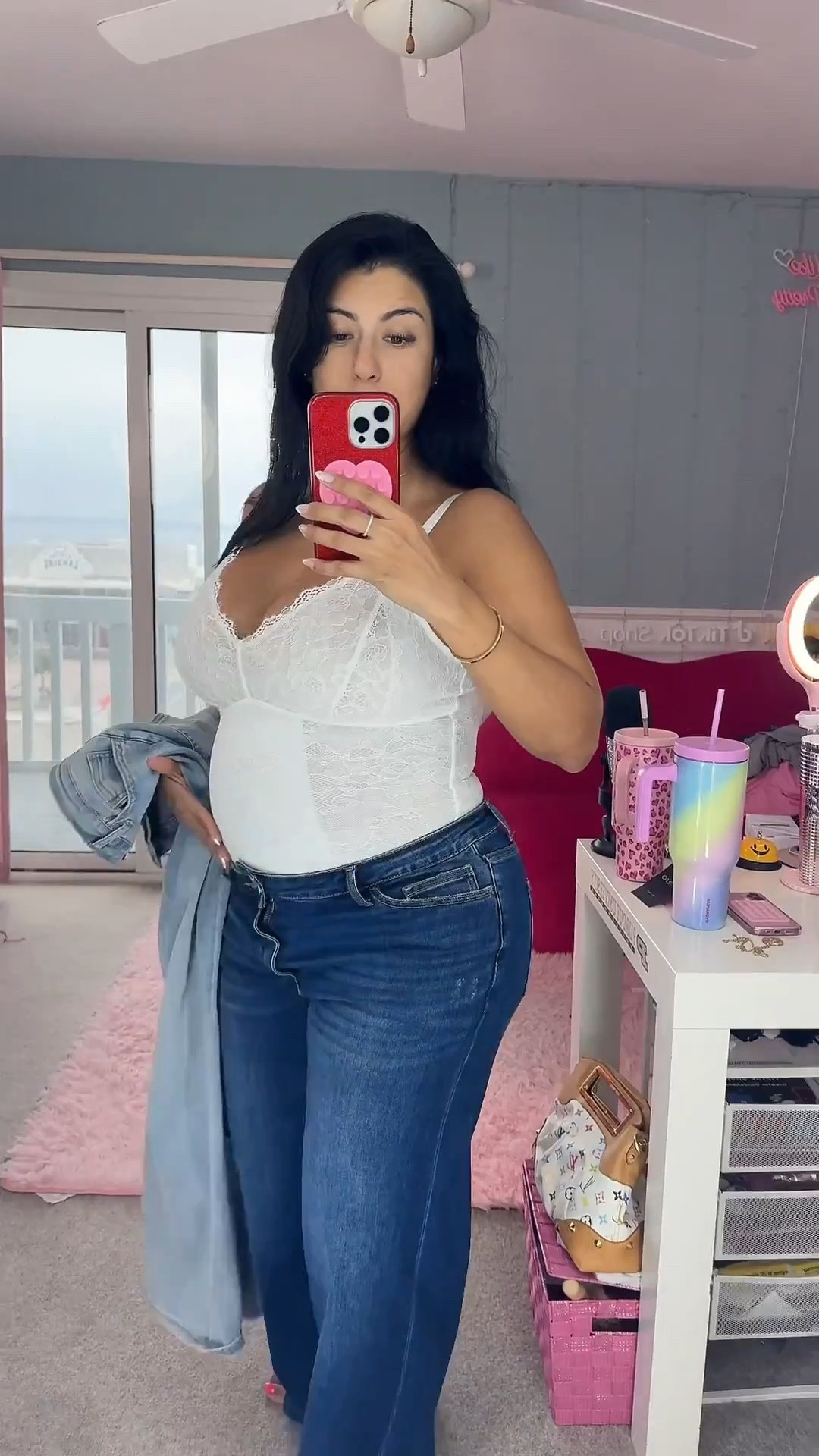 Jeans that look and stretch like sweatpants? These jeans from Amazon are perfect for my growing baby bump 🥰

#LTKPlusSize #LTKMidsize #LTKBump