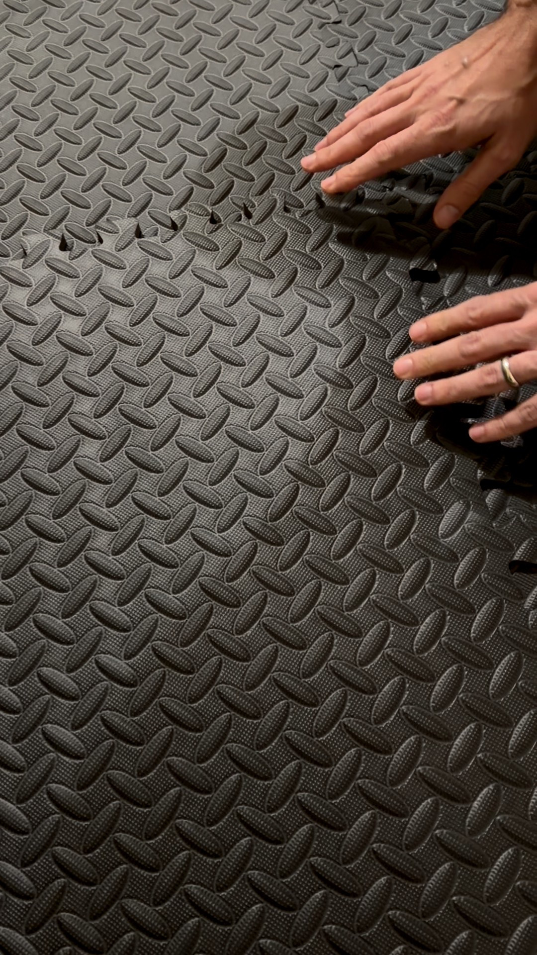 Loving our new garage flooring for a gym area and so easy to assemble and configure how you need it! Like a giant puzzle 😆


Gym flooring / garage flooring / home decor ideas / garage design ideas 

#LTKHome #LTKSaleAlert #LTKfitnessgoals