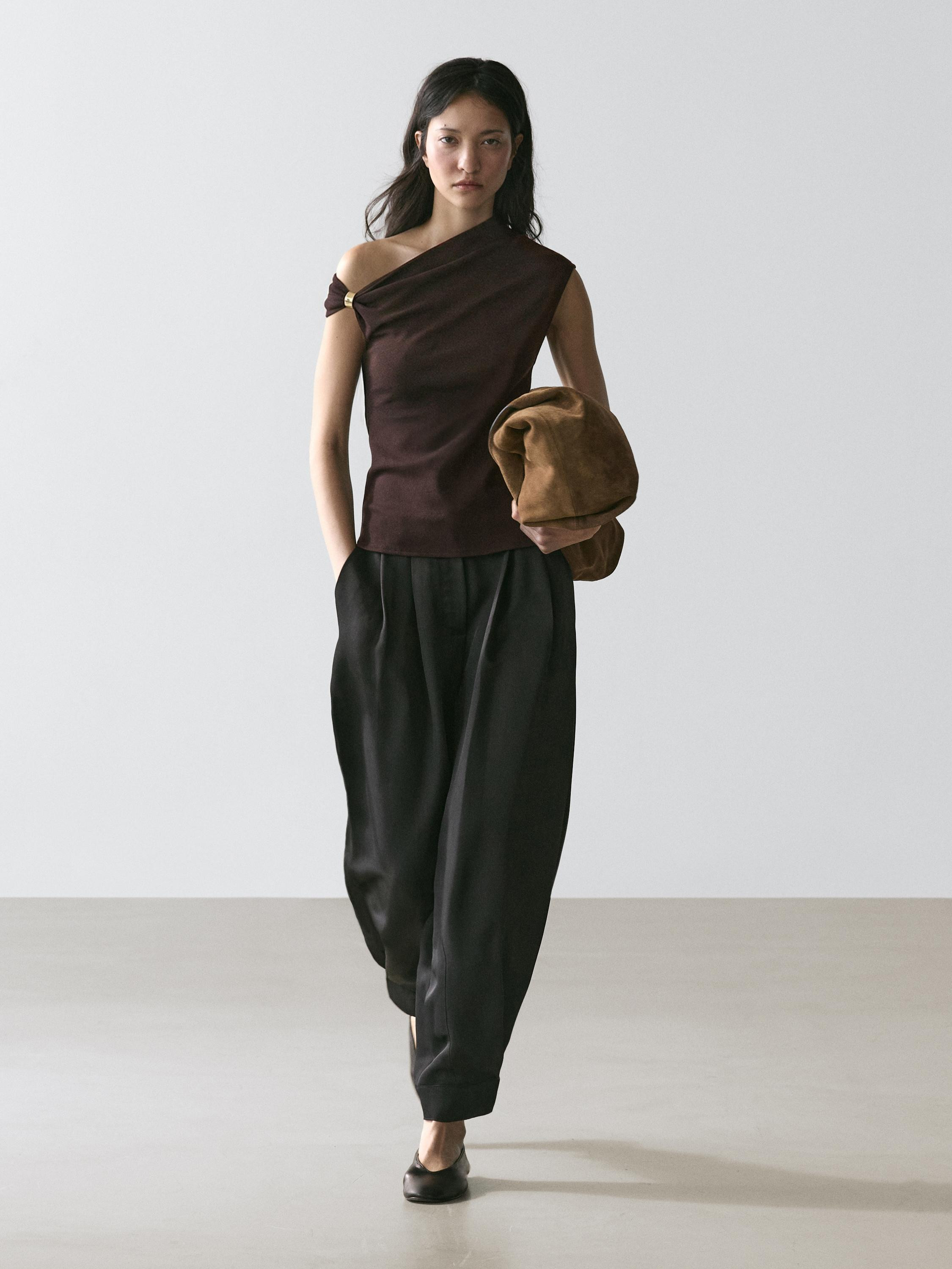 Asymmetric top with brooch detail | Massimo Dutti UK
