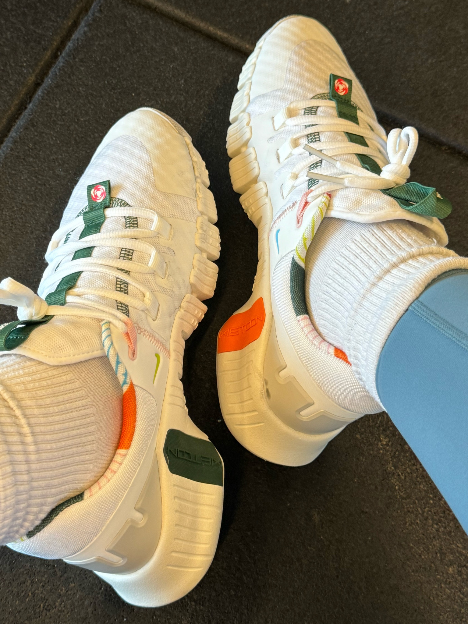 color way: all the petals united 