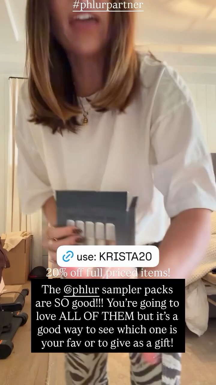 #phlurpartner  The @phlur sampler packs are SO good!!! You’re going to love ALL OF THEM but it’s a good way to see which one is your fav or to give as a gift! 20% off full priced items!