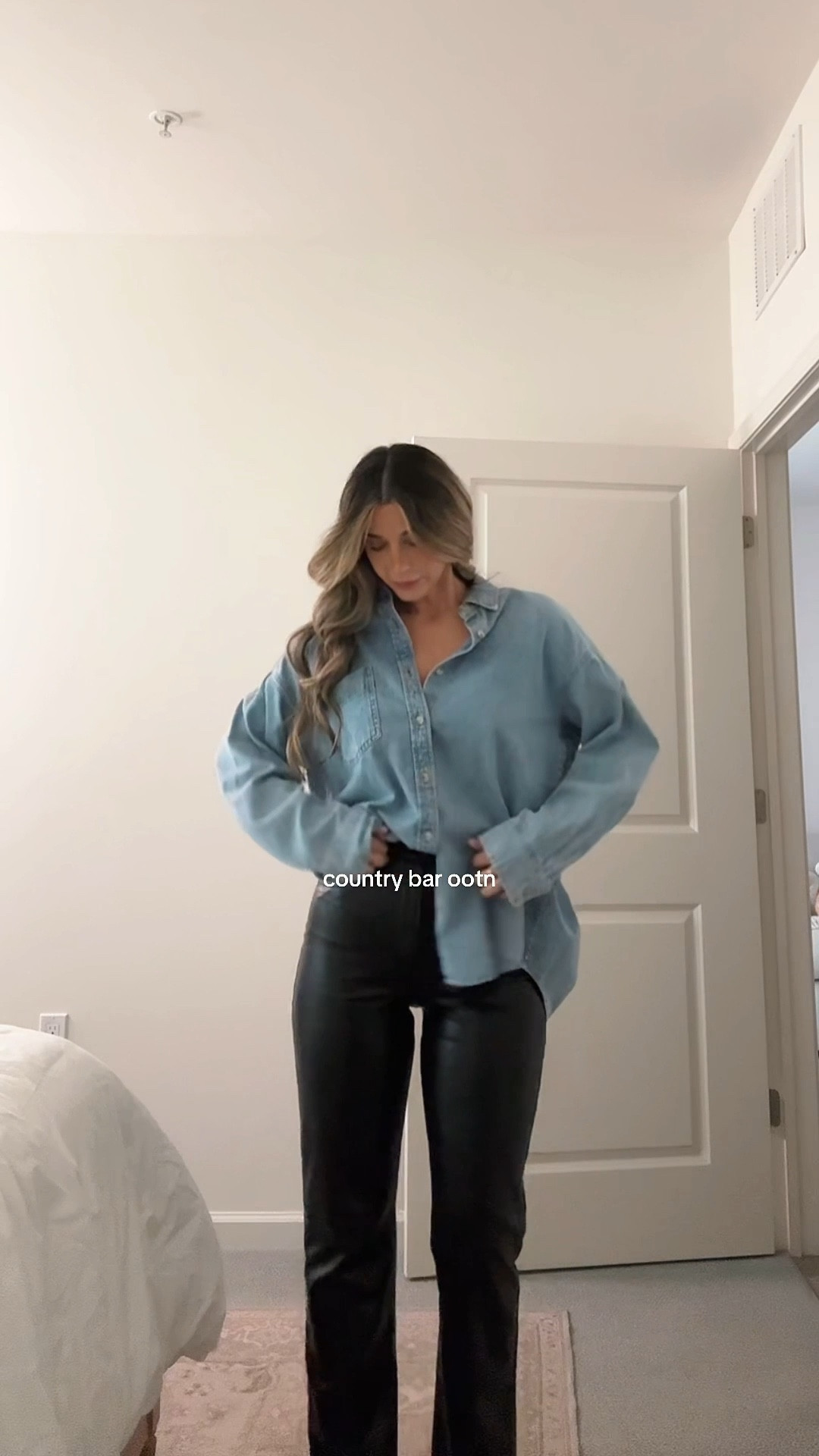 Obsessed with this denim shirt #aritzia 

#LTKFindsUnder100 #LTKFindsUnder50 #LTKStyleTip