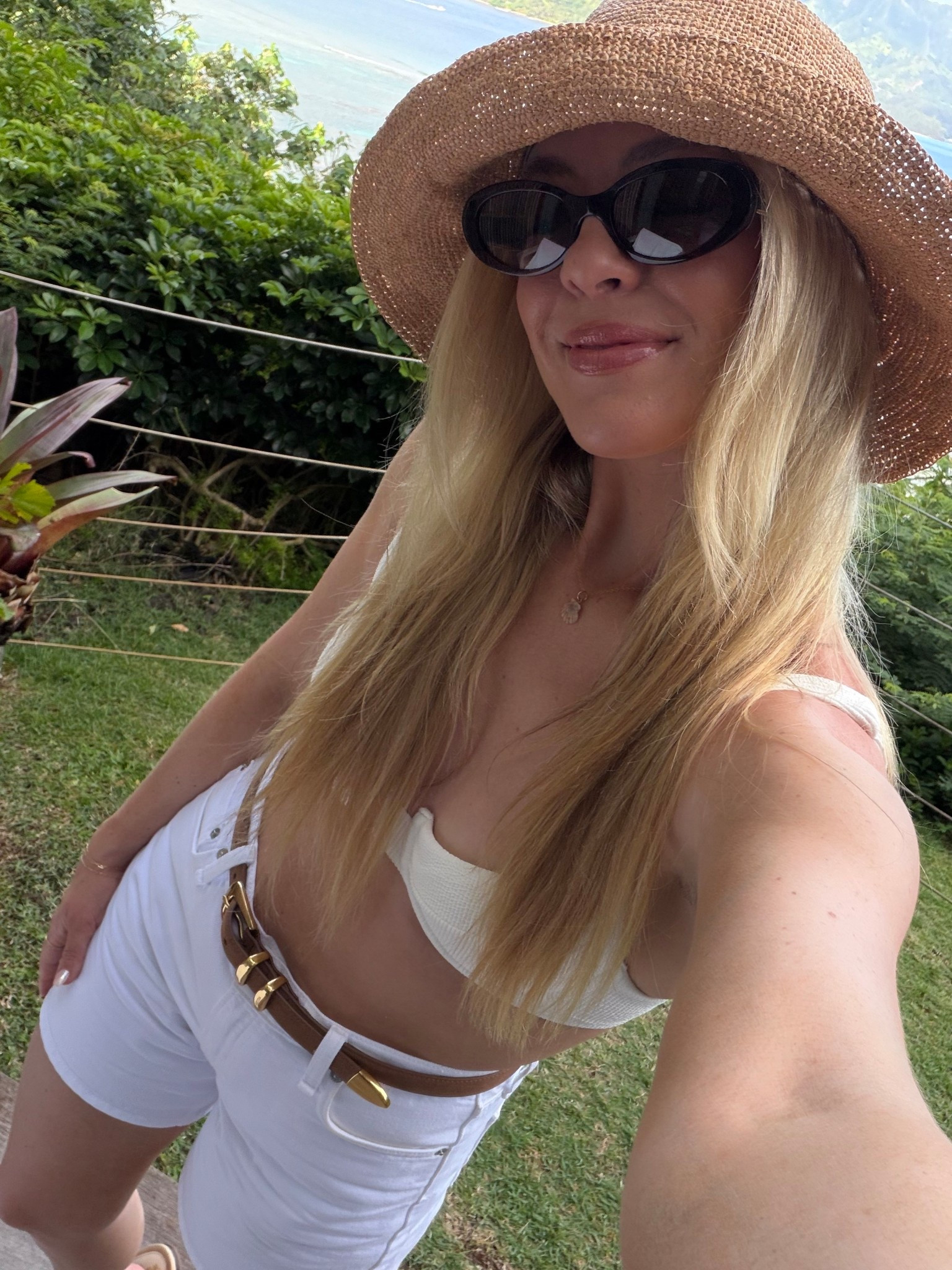 Hawaii vacation outfit of the day 🤍🌺🐢 ✨

#LTKTravel #LTKootd #LTKSeasonal