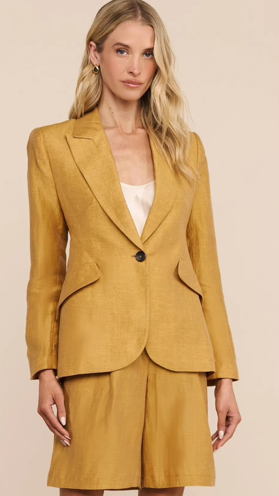 Looove 💛💛

#LTKootd #LTKSeasonal #LTKWorkwear