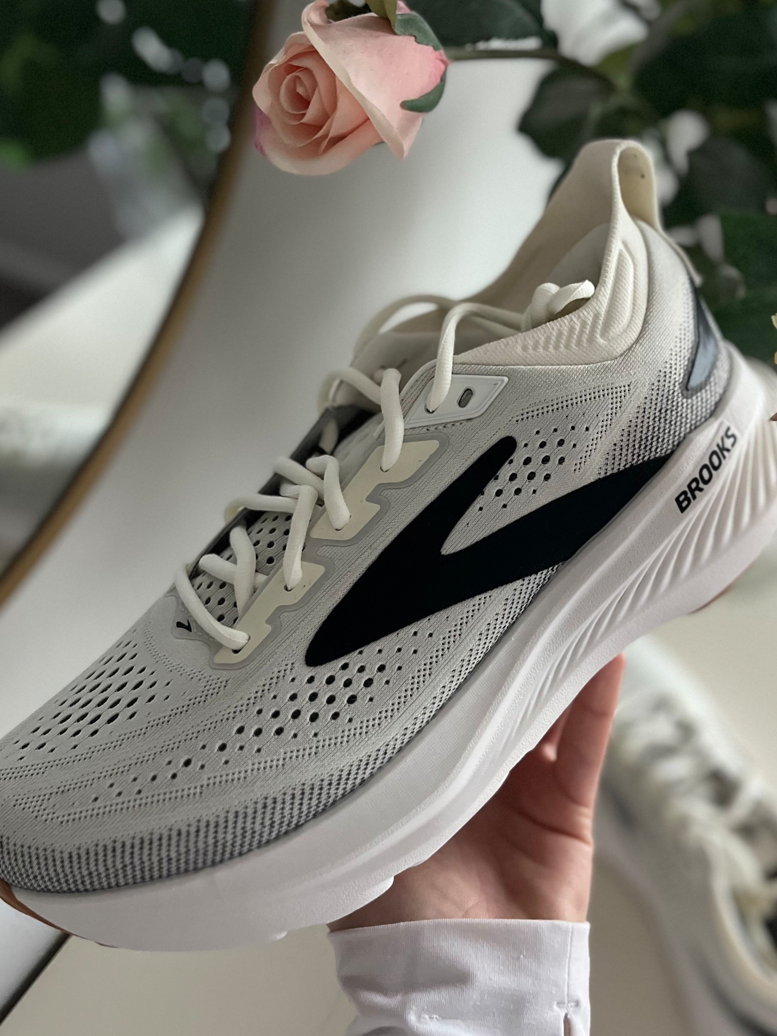 New running shoes! 

#LTKMidsize #LTKActive #LTKfitnessgoals