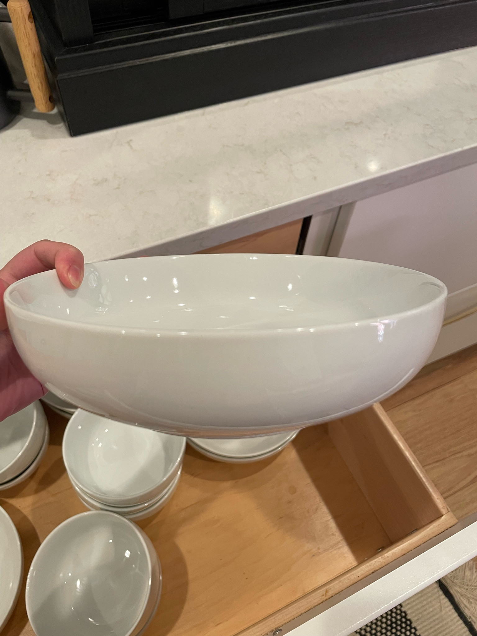 White blates, pasta bowls, plate bowls 🤌🏻✨

#LTKsalealert #LTKhome #LTKfindsunder50