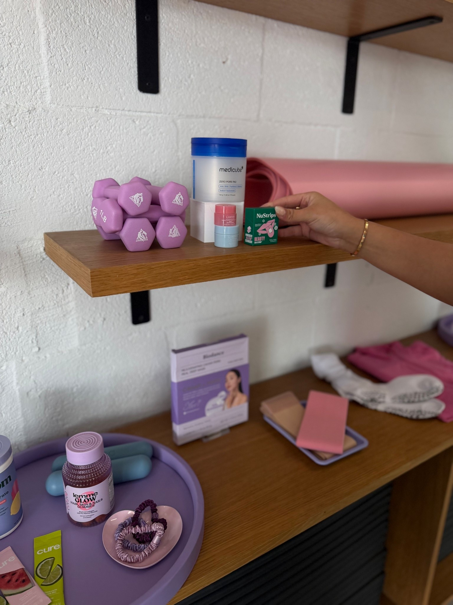 Loving all these Amazon products!

Amazon finds, amazon essentials, pilates, medicube, biodance, NuStrips, Laneige

#LTKselfcare #LTKPetite #LTKActive