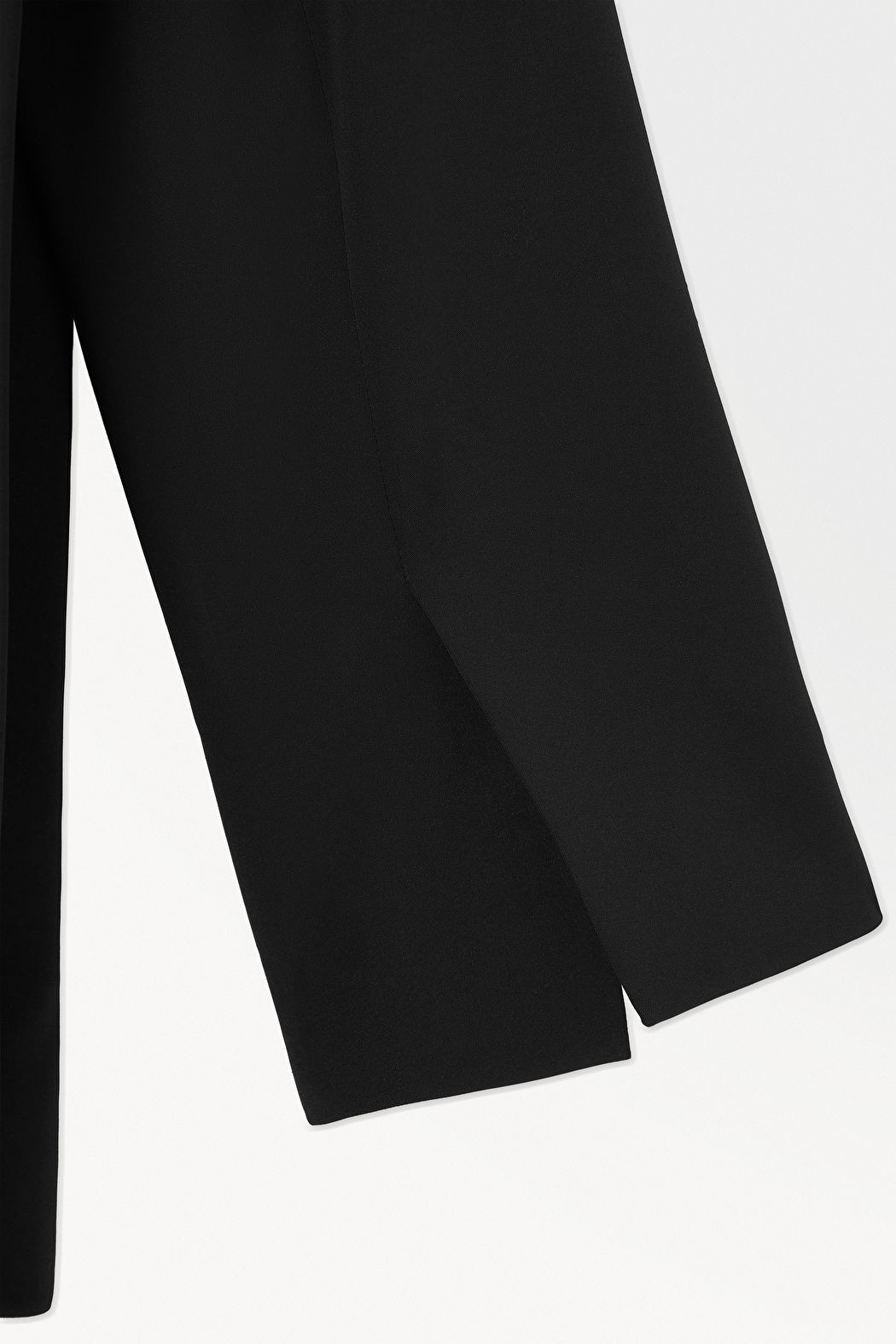 THE RELAXED SILK-BLEND BLAZER | COS (EU)