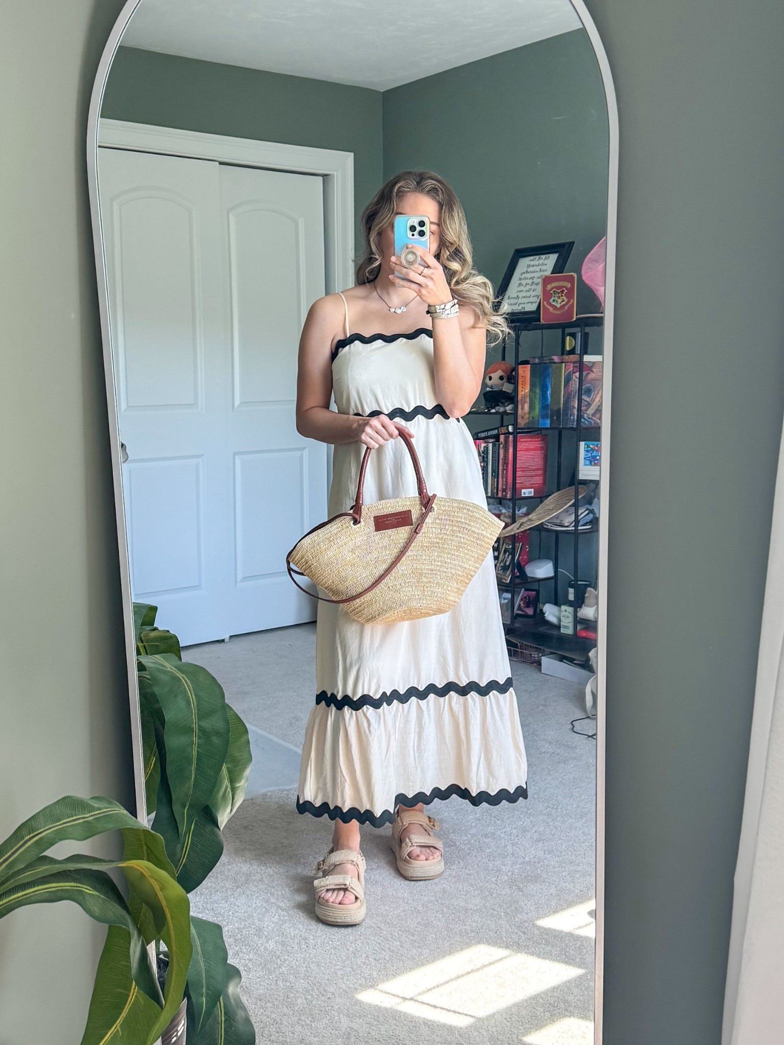 Brunch fit got a sunny and warm afternoon in Massachusetts. This sun dress is so cute and chic!

#LTKPetite #LTKSeasonal #LTKStyleTip