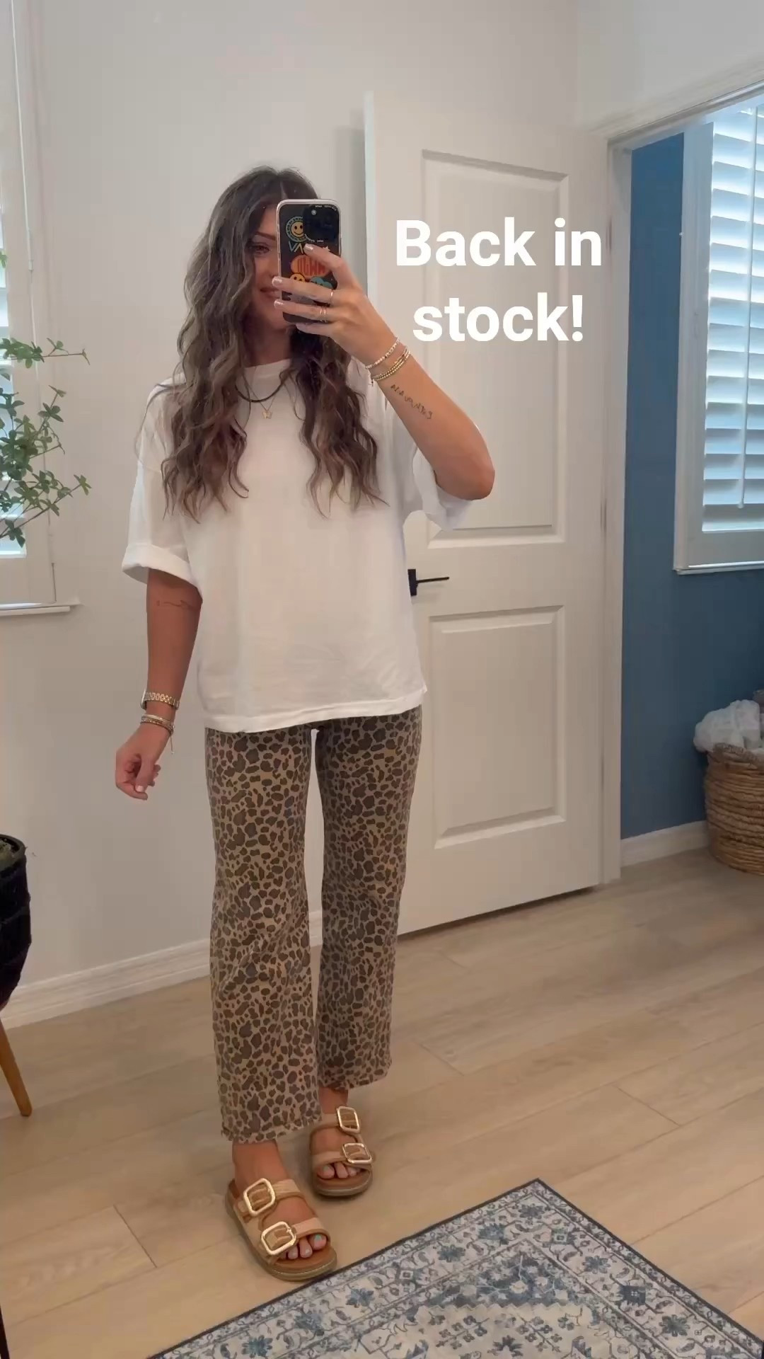 XS tee // 0/25 regular pants — size down one!!!