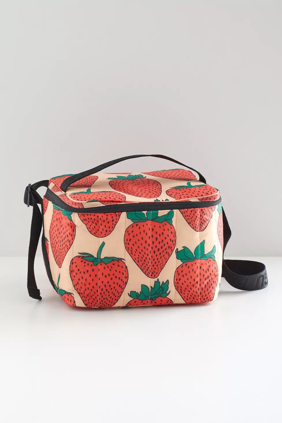 BAGGU Puffy Cooler Bag | Urban Outfitters (US and RoW)