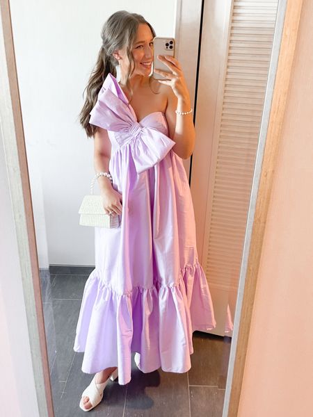 In love with this gorgeous one shoulder bow maxi dresss! This lavender color is so stunning, but it also comes in a few other colors too. So much volume, so much fun! 

Wedding guest dress inspiration. Party dress. Maxi dress. One shoulder dress. Luxe dress. 

#LTKwedding #LTKparties