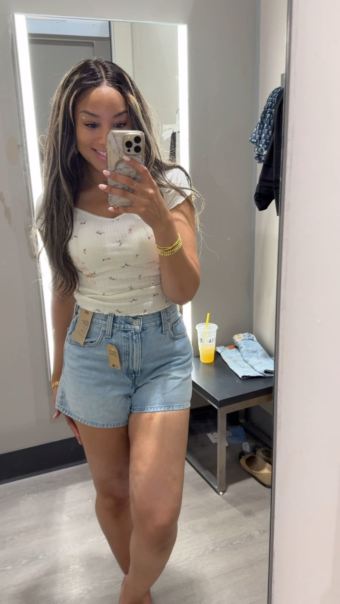 Finally caught the Levi’s Cinch Mid Waist Shorts on sale 🤩 all Levi’s run small on me not sure why but wearing a size 29 here for a comfy baggy fit, LOVE the adjustable buttons on the waist! 😩 wearing size small in the floral top 🩵

Target finds denim jean shorts adjustable modest summer outfit casual floral top ribbed tee cute light blue

#LTKSaleAlert