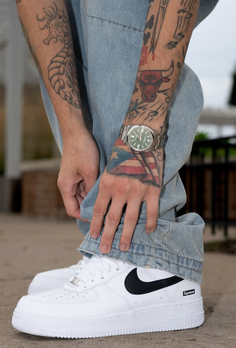 LAID BACK, LOCKED IN 🔒
___
🧢: @neweracap @joefreshgoods @trillburgers
👕: @abercrombie
👖: @pacsun
👟: @nike @supremenewyork
🕰️: @rolex from @zionthejeweler
⛓️‍💥: @starchainworld

#NEEKS773 

 

#LTKGiftGuide #LTKSeasonal