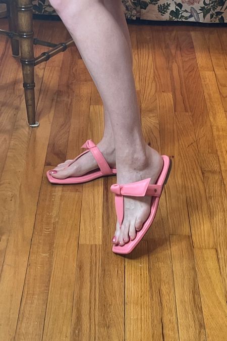 The cutest elevated bubblegum pink sandals with a knot on top!