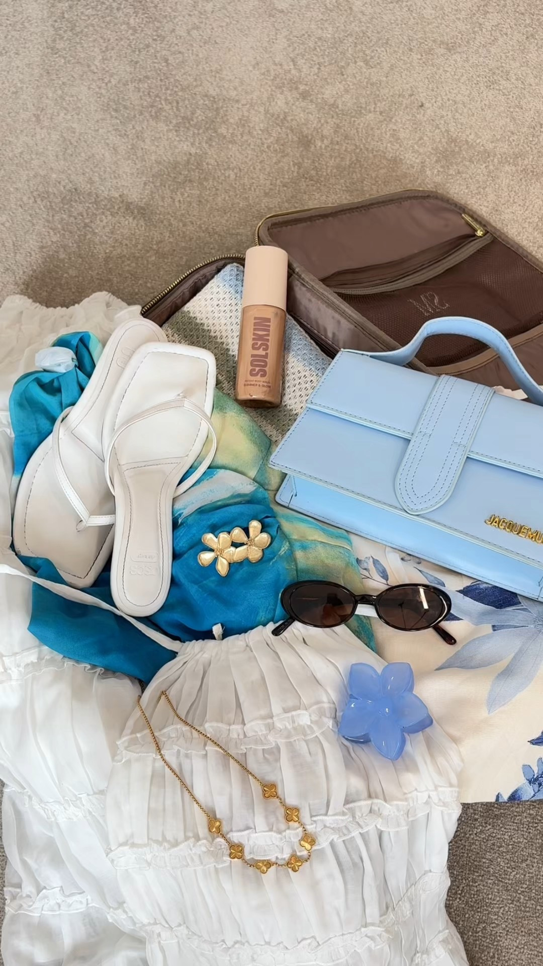 … the euro summer series continues 🐬🐚

Day six of euro destinations and today is, you girls guessed it… Santorini 🇬🇷 

The vibe : crisp whites mixed with blue tones with the occasion pop of gold through accessories! Lightweight linens, flowy maxi skirts and dresses paired with straw or gold accessories. 🐚


#santorini #greece #santorinistyle #holidayoutfits #vacayoutfits #holidaystyle #fashion #outfitideas #outfits #blueoutfit #zara #hm #plt #petitefashion #eurosummer #eurosummerstyle 

#LTKtravel #LTKsummer #LTKeurope