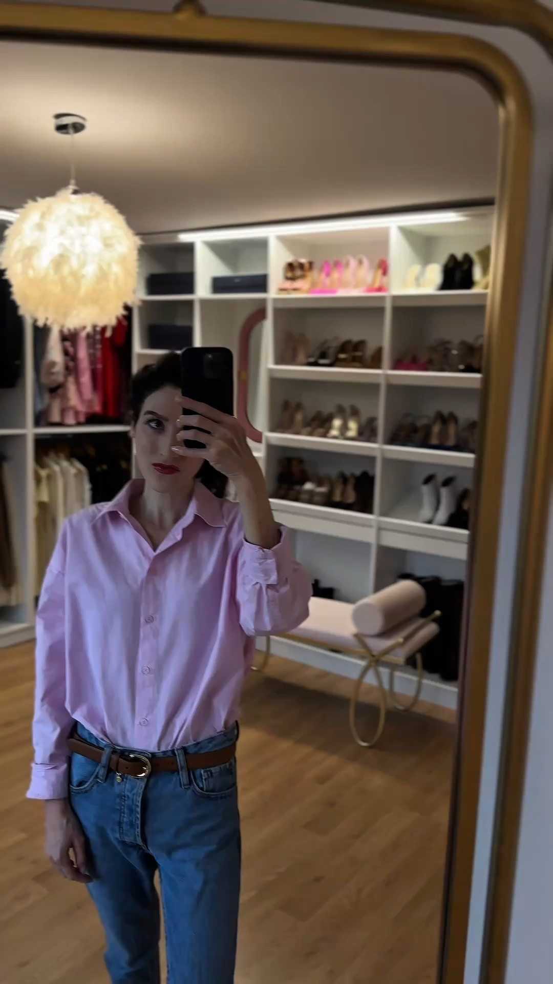 Pink shirt, blue jeans, straight jeans, modern skinny jeans, brown belt, kitten heels, slingbacks, look simples, spring outfit, look casual, look basico, look casual femenino, spring capsule wardrobe, spring fits, New York spring outfits

#LTKNYFW #LTKmomlife #LTKootd