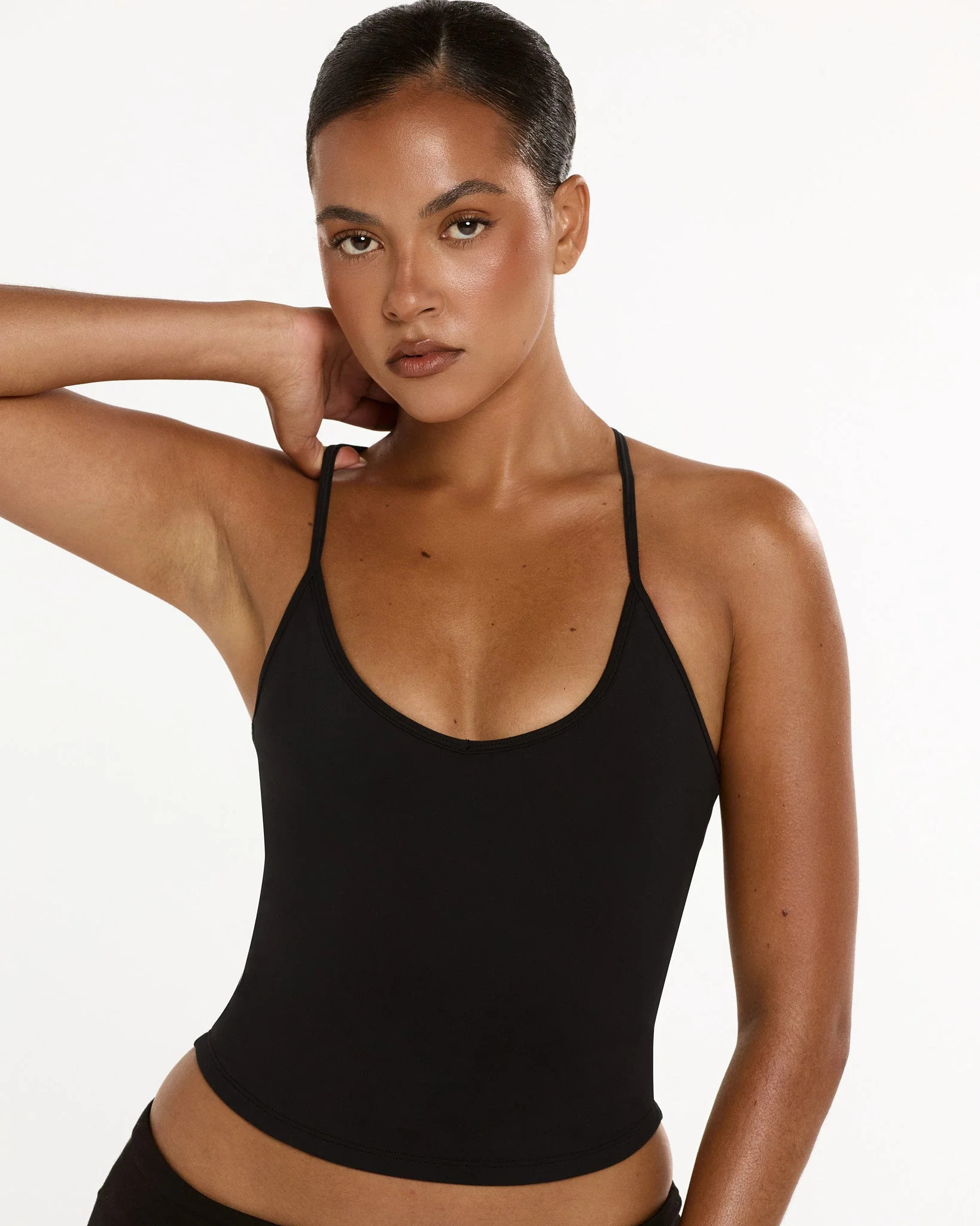 Form Leisure Tank | Black | Crop Shop Boutique US