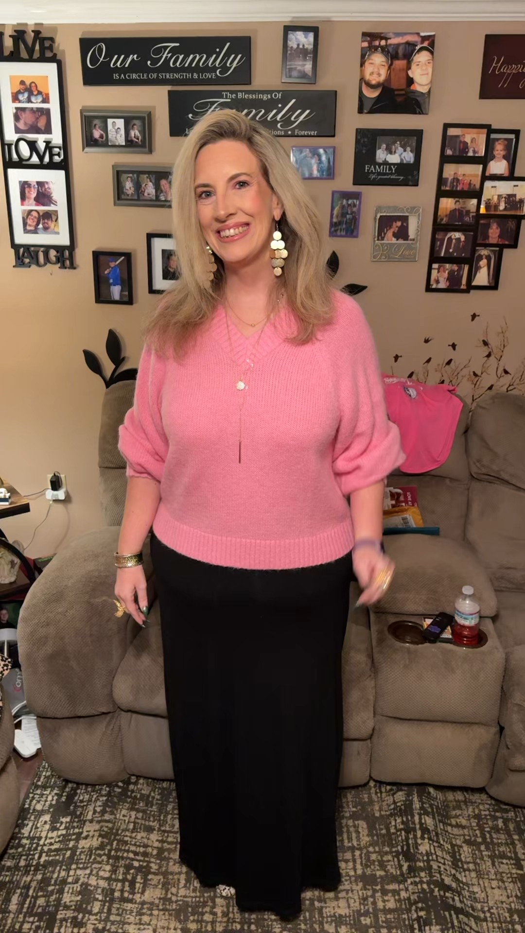 Happy Thursday y’all! Hubs says my hair and outfit look retro today 🤣 I’m here for it! #ootd #thursday

#LTKOver40 #LTKootd