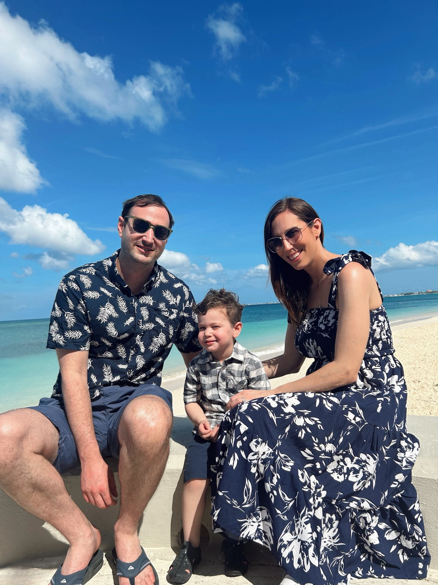 Beach vibes!

Love this blue and white dress, it’s flowy and perfect for a beach vacation!

#LTKfindsunder50 #LTKmens #LTKtravel