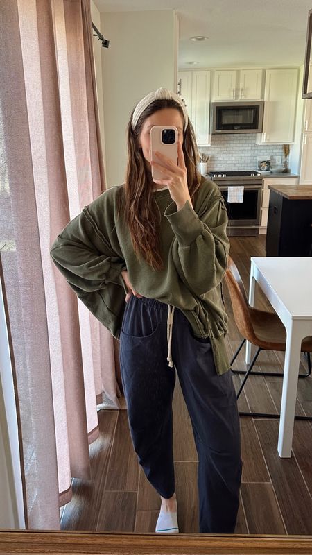 wearing a small in pullover, one of my favorites, fits oversized 
wearing a small in pants, so comfy & love the fit 

Casual winter outfit
Spring outfit 
Postpartum 

#LTKfindsunder100 #LTKSeasonal