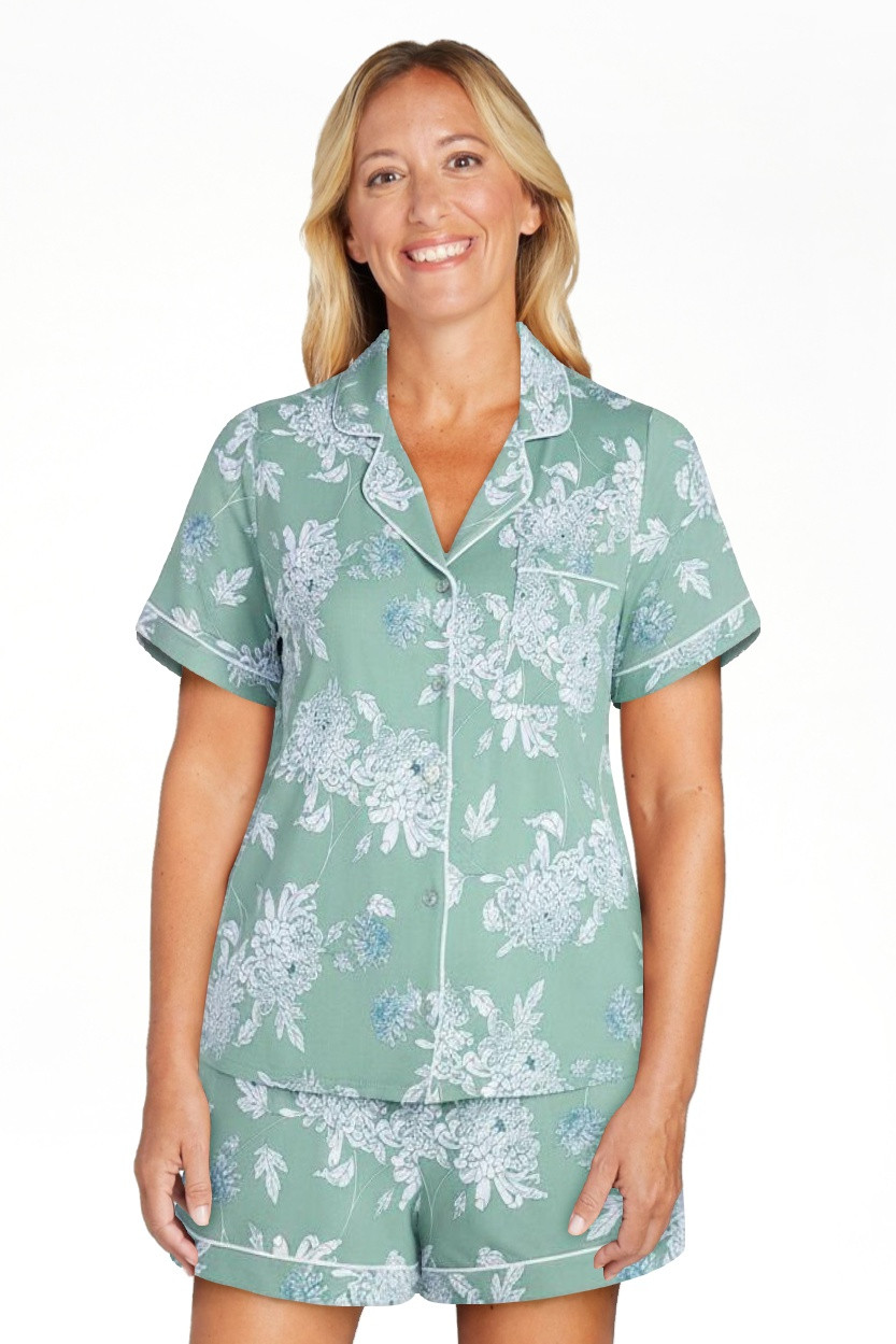 Joyspun Women's Dreamy Soft Collection Notch Collar Top and Shorts Pajama Set, 2-Piece, Sizes XS-... | Walmart (US)