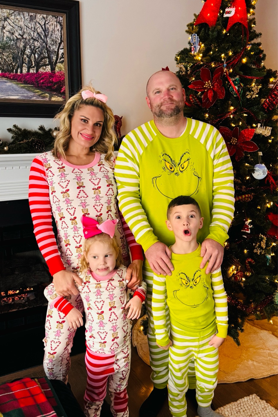 These are there cutest PJ’s you can customize for the whole family! Check out several adorable options below! 

50% OFF Today!

Mom- small
Dad-XXL
Sissy- 5t
Brother-7t

#LTKGiftGuide #LTKSeasonal #LTKHoliday
