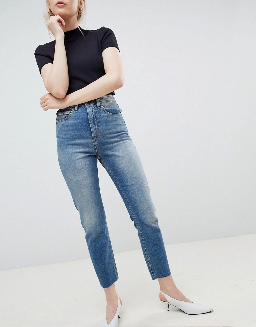 ASOS DESIGN Farleigh high waist slim mom jeans in elliot extreme mid wash with sylvester styling - Blue | ASOS US