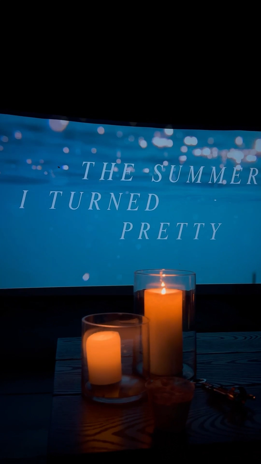 Outdoor movie nights for the win! Especially for the season three premiere of #tsitp 