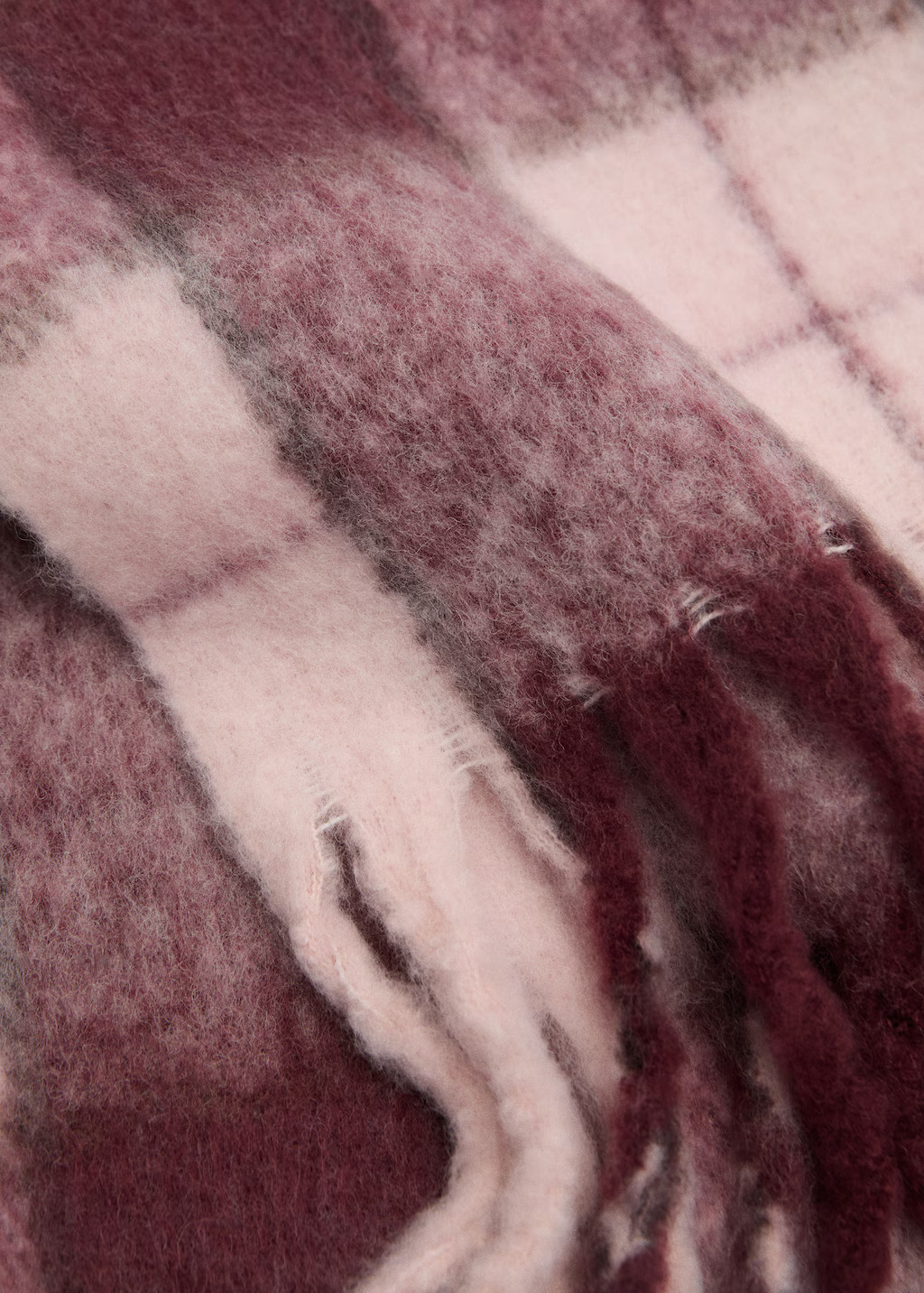 Checkered scarf with fringed ends - Women | MANGO USA | Mango (US/MX/AU)