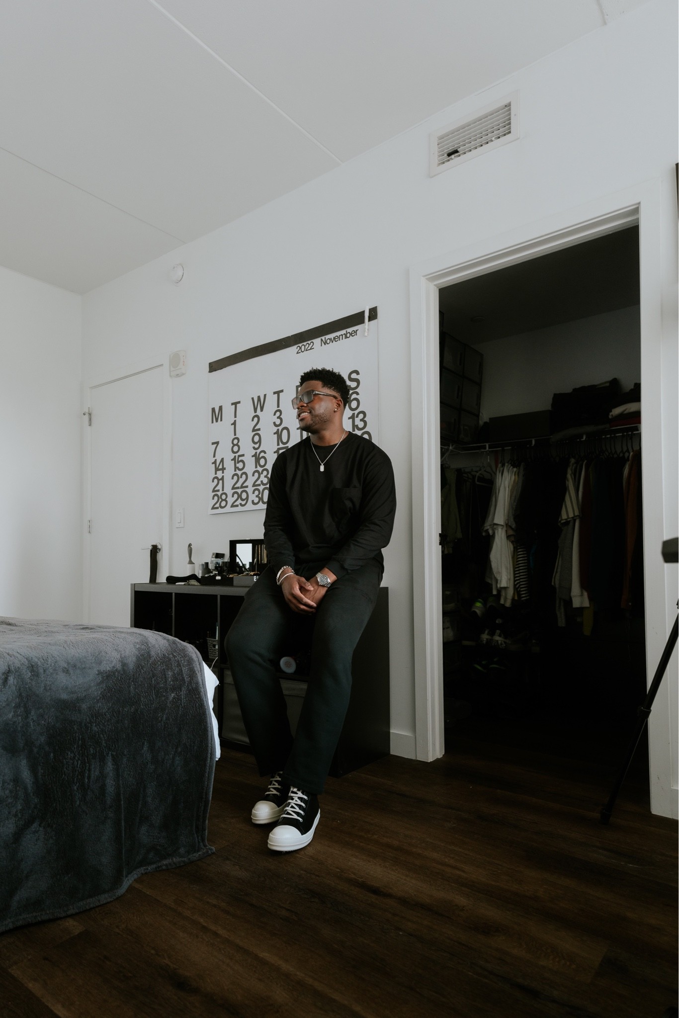 Top is H&M Men’s & essentials sweats - linked similar options below for jewelry!

#LTKstyletip #LTKmens #LTKSeasonal