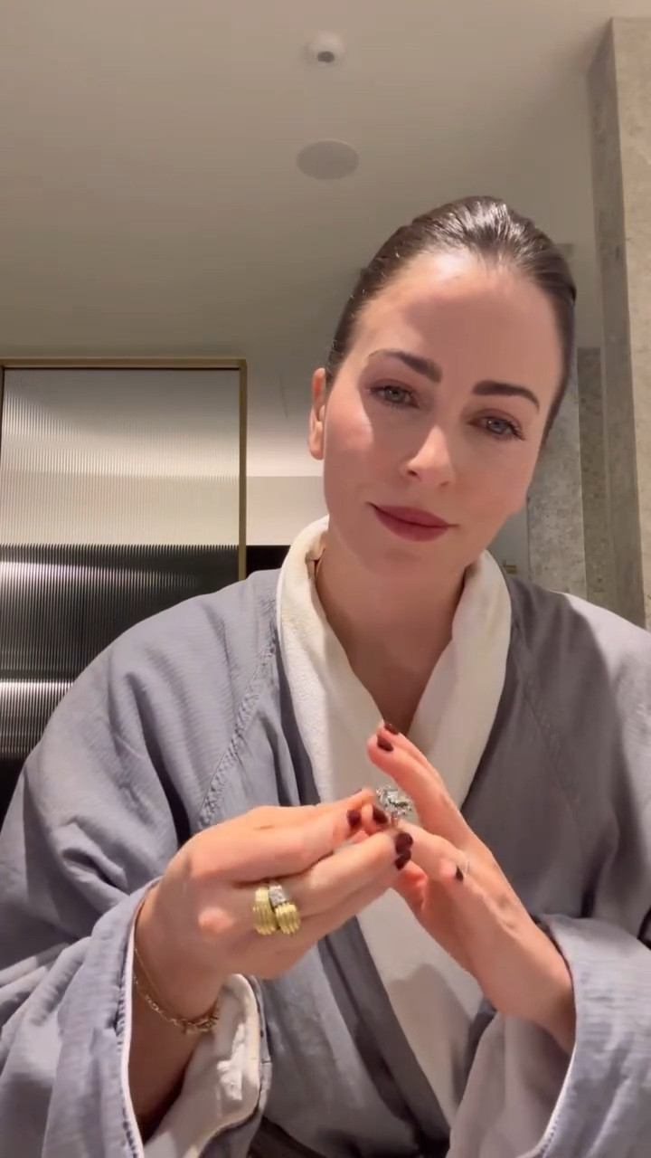 Get ready with me ~ I want to show you some of my favourite products at the moment. I’ll also link the products on my LTK profile. 💋