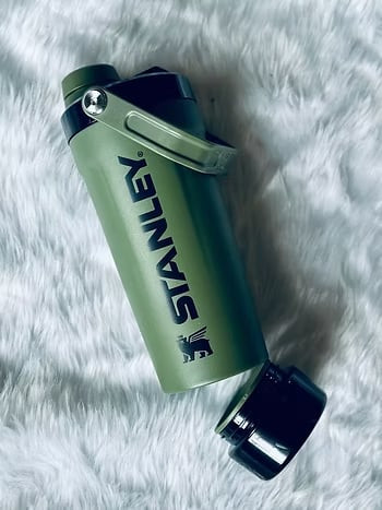 #ad Guess what will be hidden in my husbands stocking this year! 🤩 The Stanley Activate Shaker Bottle! 💪 If your wellness goals need a glow-up, Stanley seriously has thought of just about everything! You can even store your protein powder in the storage base in this thing! Gift it. Fill it. Shake it. Drink it. This thing is amazing!

#stanleypartner @stanley_brand 

 