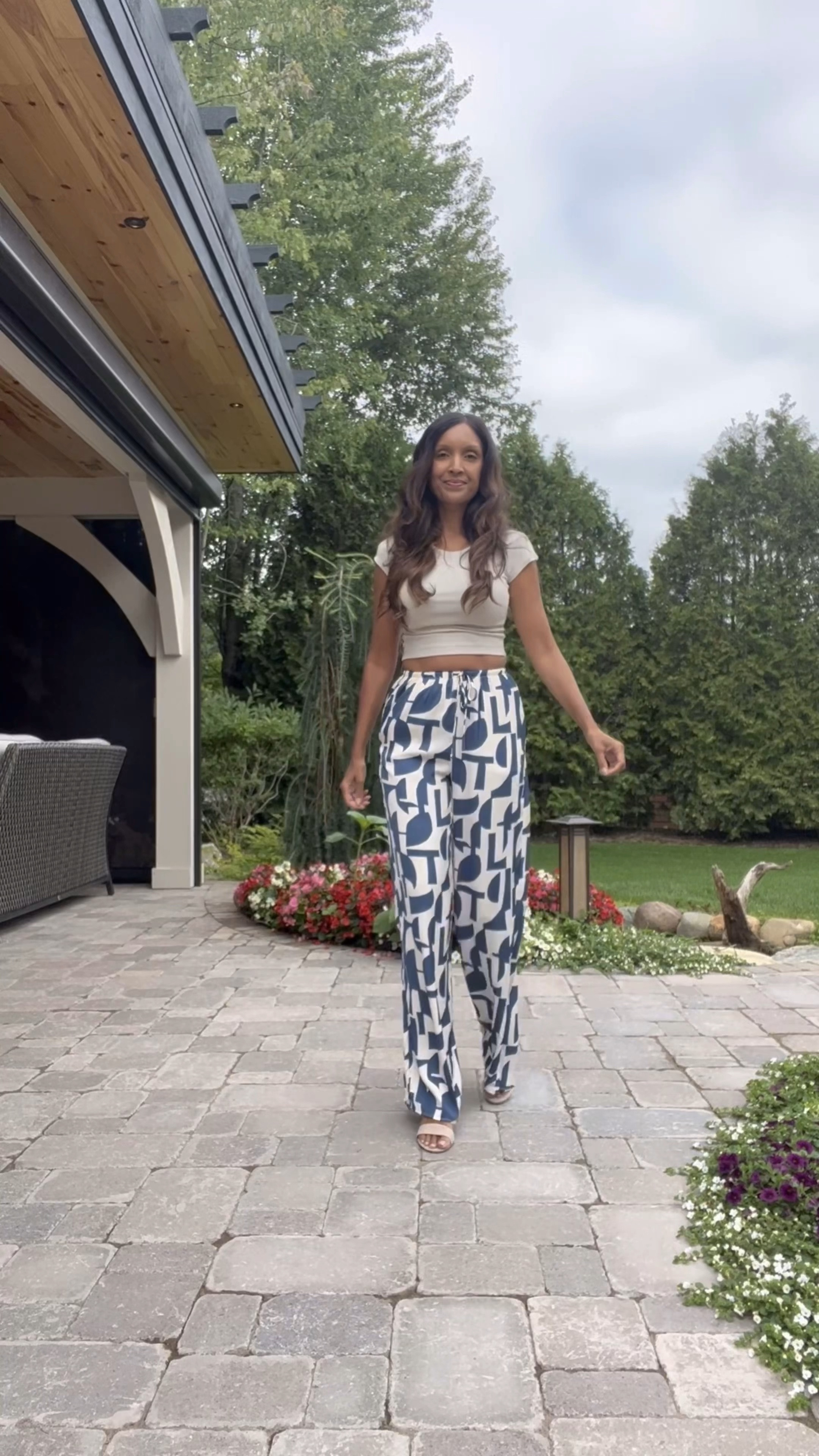 Elegance meets comfort in beautiful Satin Pants by Dynamite Clothing. 🌟 The luxurious satin fabric feels like a dream, while the wide-leg design keeps you chic and comfortable all day. 💃✨ #FashionMeetsComfort #SatinChic #DynamiteStyle

#LTKtravel #LTKstyletip #LTKover40