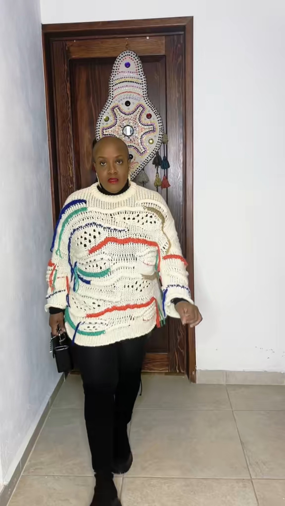 

OOTD 🤍 Closet Look + A Little Something New

Yes, I’m still proudly bald — and yes, I’m wearing wigs again.
Especially in the winter, I see wigs as just another accessory. Period.

This entire look was shopped from my closet, but I’ve linked similar options for you below on LTK.

🖤 Sweater: Zara (older)
🖤 Faux leather shorts: Express
🖤 Boots (look one): Stuart Weitzman (no longer available — similar linked)
🖤 Boots (look two): Giambattista Valli (similar linked)

Style has no expiration date — and it definitely has no rules.

🔗 Shop similar pieces here 

#LTKOver40 #LTKootd #LTKMidsize