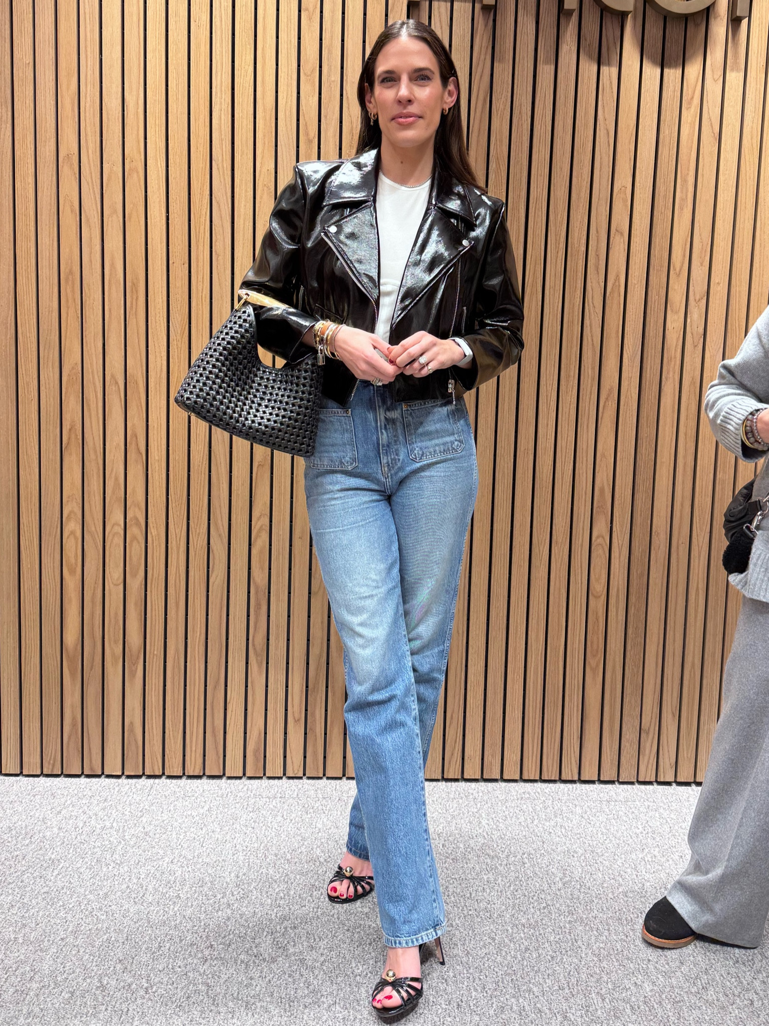 Simple and elevated basics always win


#LTKItBag #LTKStyleTip #LTKFindsUnder100