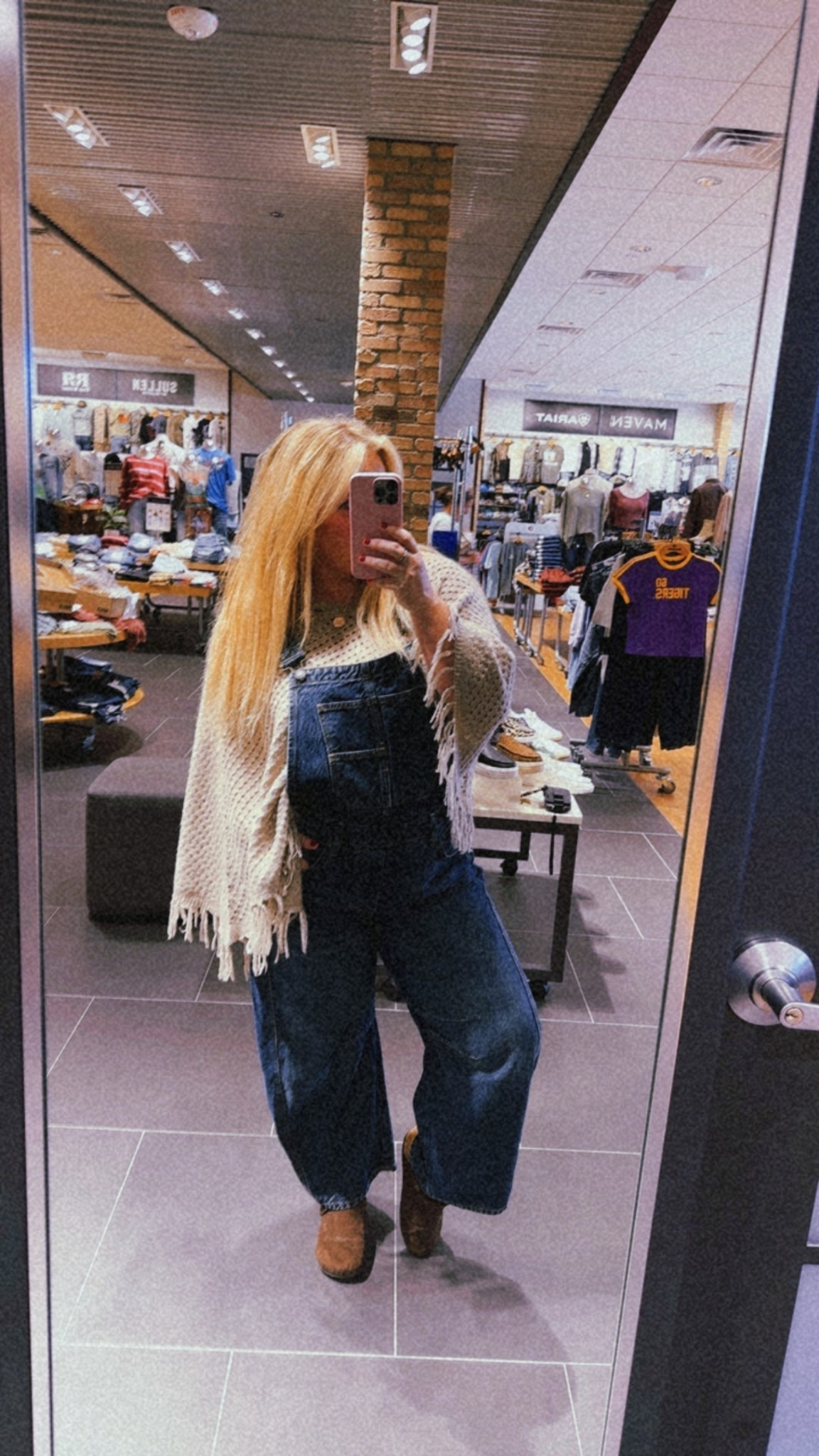 Free people overalls (L) 
Aerie poncho 
Linked similar shoes! 
#falloutfit #freepeople #aerie 