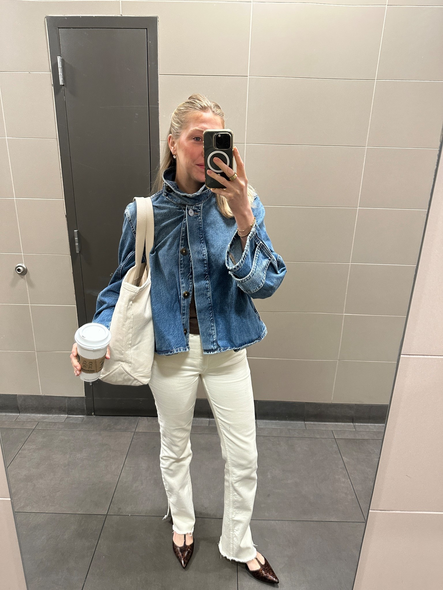 Quick Houston trip in my favorite little Zara jacket and surprisingly very comfortable shoes!