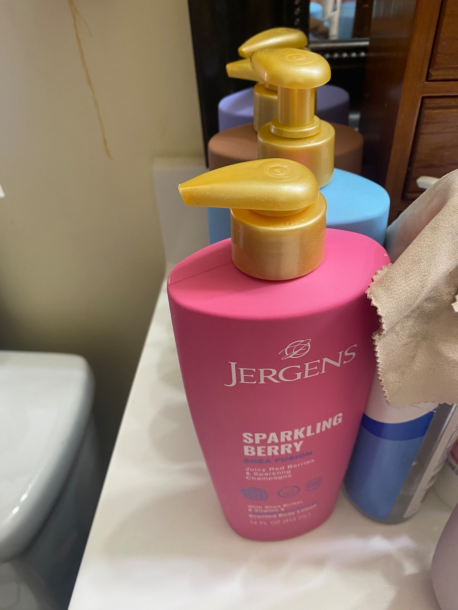 Spring is in the air these Jergens lotion smell amazing! #jergens #bodylotion 

#LTKBeauty #LTKspringtrends #LTKSpringSale