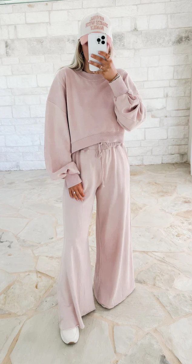 Showing Out Pink Sweatshirt | CK Squared Boutique