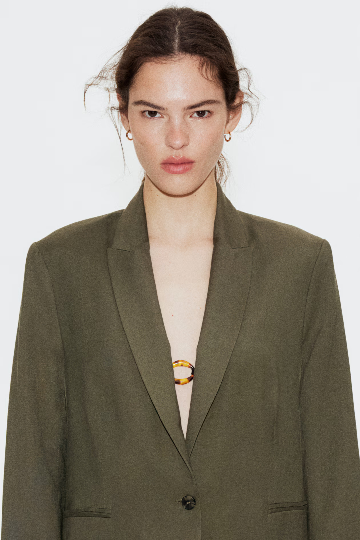 Fitted blazer | H&M (UK, MY, IN, SG, PH, TW, HK)