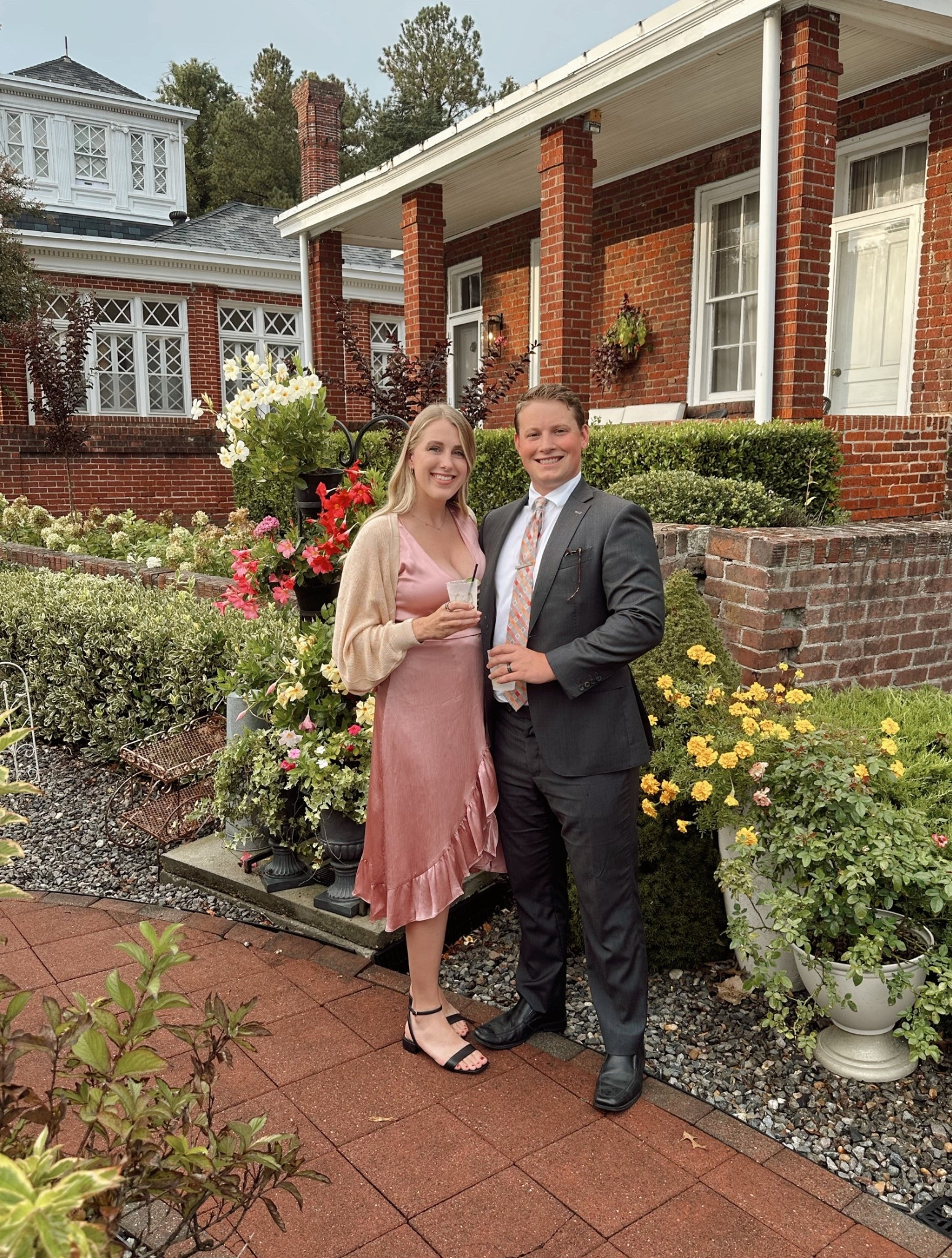 Cheers to the Woods!!💍

this lil cardigan is in the color apricot! $24

#LTKWedding #LTKFindsUnder50