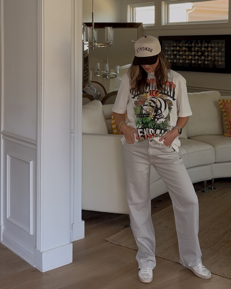 
#abercrombiepartner @abercrombie has me prepped for this weekends game in the CUTEST NFL gear! You can find all of these items 25% off now through 10/5/2025 on their website & in store! 🏈🐅🧡

25% Off All NFL 10/2/2025 - 10/5/2025
Vitals: *Offer valid in stores and online 10/2/2025-10/5/2025 in US/CA. Excludes clearance. Online price reflects discount.