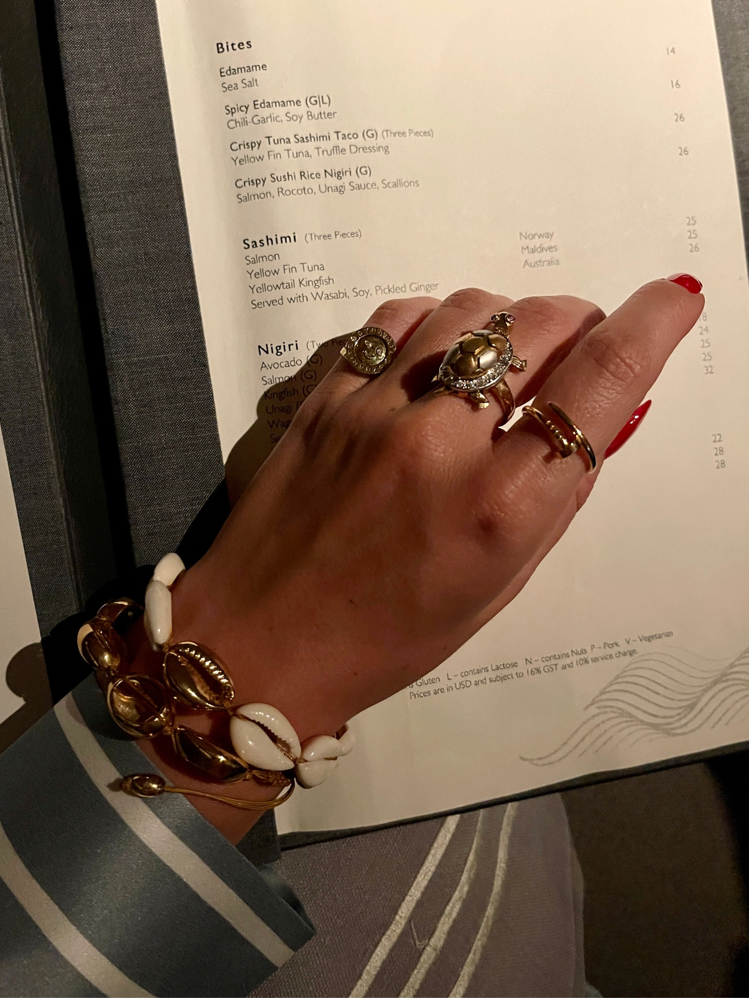 Accessories can be such a game changer

#LTKeurope #LTKSeasonal #LTKstyletip