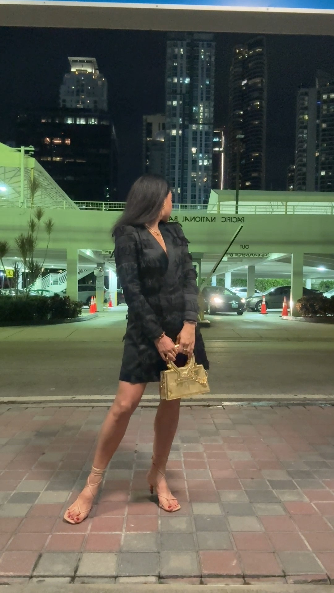 Night out 

#LTKHoliday #LTKSeasonal #LTKGiftGuide