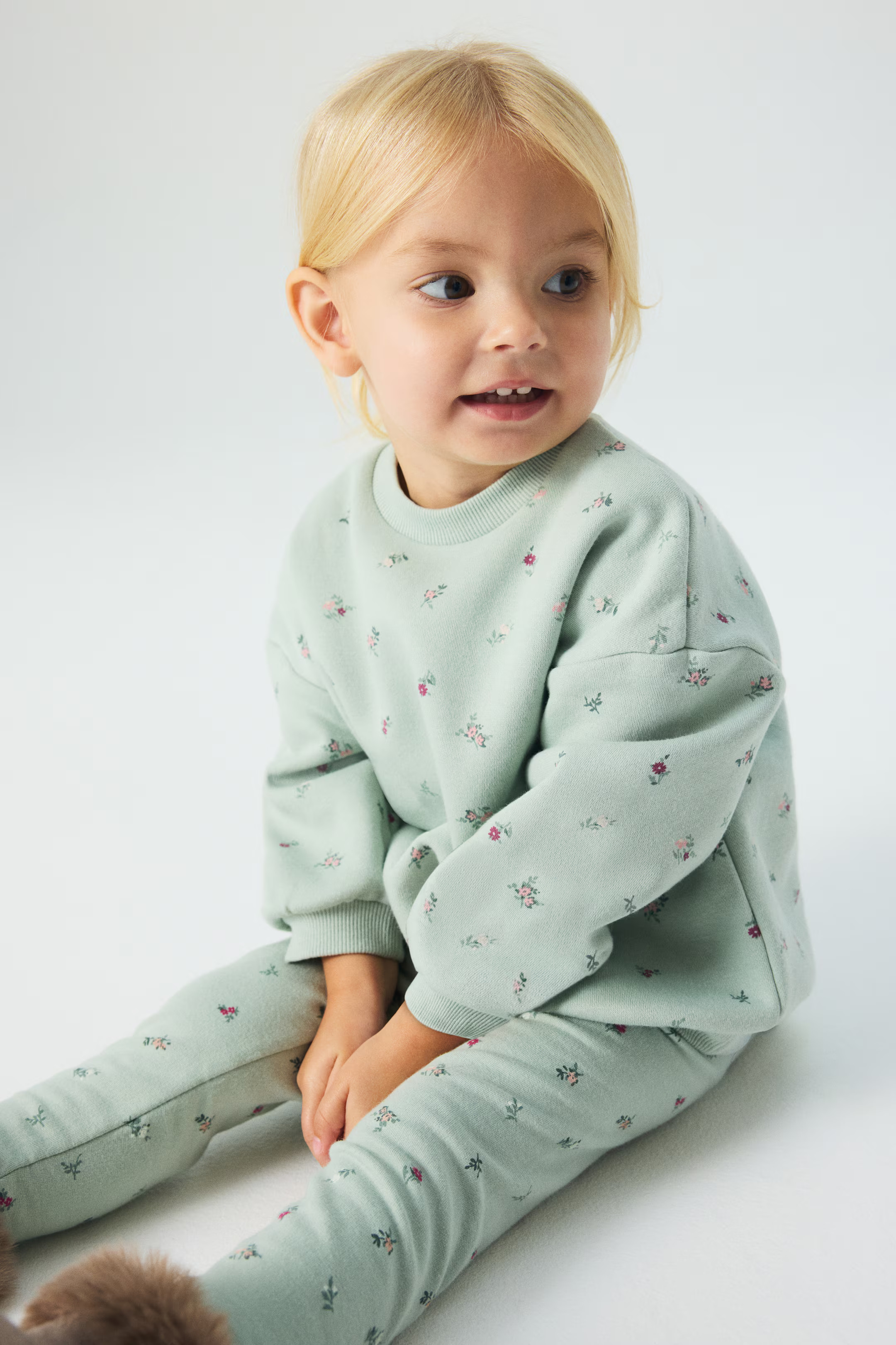 Printed Brushed-Inside Leggings | H&M (US + CA)