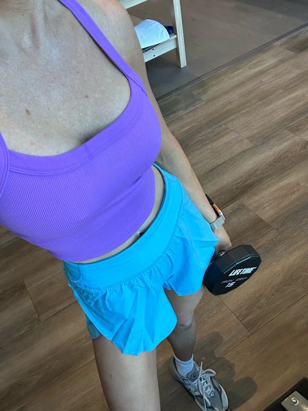 Size XS/S top and size 2 shorts! New balance run tts! 