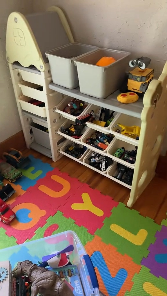 The countdown has started. 
Time to purge the house in preparation for our move to KC 


#LTKKids #LTKFamily #LTKHome